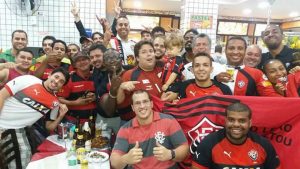 Torcedor do Vitória fará a festa e São Paulo