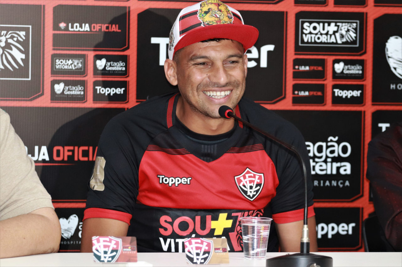 Neto Baiano Tem Contrato Renovado Pelo Vitória Novo Reforço Aparece No Bid Arena Rubro Negra 2508