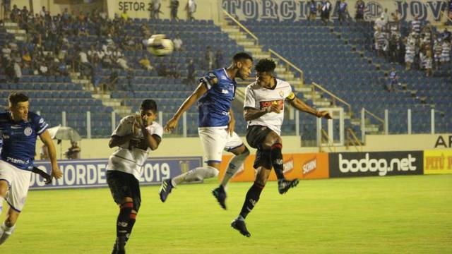 Vitoria Empata Com O Confianca Fora De Casa E Segue Fora Do G 4 Do Nordestao Arena Rubro Negra