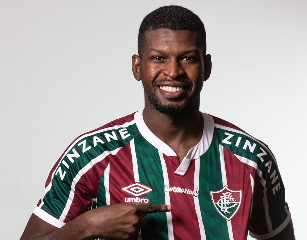 Vitória Tem Tratativas Com Zagueiro Do Fluminense 1636