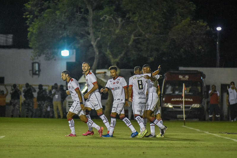 Seis jogadores do Vitória na seleção da 8ª rodada da Série B