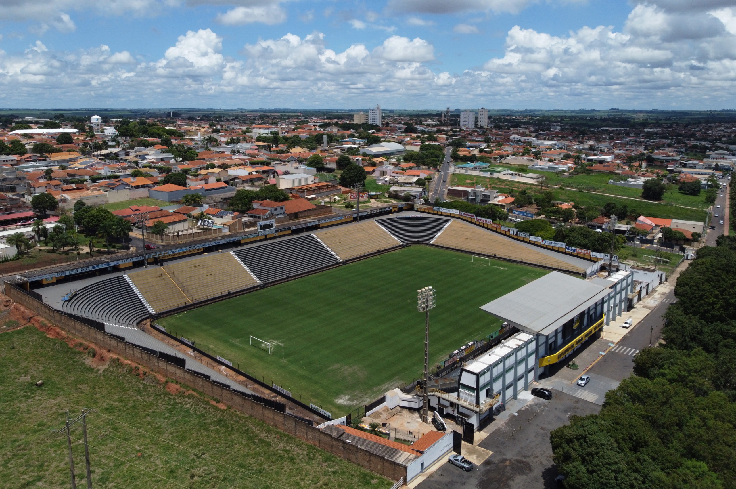 Qual canal vai passar o jogo NOVORIZONTINO X VITÓRIA hoje (12/11)? Passa na  BAND ou SPORTV? Veja onde assistir NOVORIZONTINO X VITÓRIA ao vivo com  imagens - Portal da Torcida