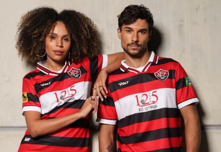 camisa Vitoria 125 anos