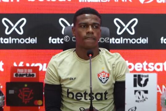 Vitória negocia Felipe Vieira com Botafogo-SP e mantém 30% Felipe Vieira