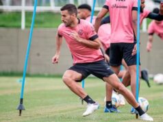 “Resgatamos o Raúl”, diz Carpini sobre lateral-direito Raul Caceres