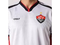 Vitória estreia uniforme 2 com vitória contra o Internacional Uniforme 2 2024 Vitoria 1
