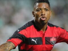 Ídolo no Vitória, Marinho será titular neste domingo Marinho