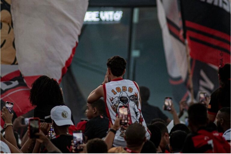 dc731a9e cb9d 4898 b0f6 556e86622d28