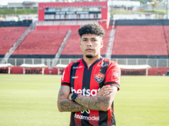 Jogador se despede após conseguir acesso e retorna ao Vitória Machado