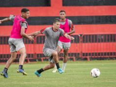 Jogadores são liberados e estão de férias no Vitória Eduardo treino