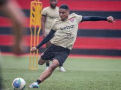 Atacante treina com o elenco principal do Vitória Lawan