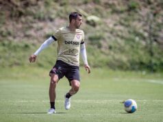 FIFA se pronuncia sobre o transferban do Vitória Raúl Cáceres