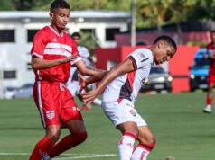 Vitória perde em casa e está fora do Brasileirão de Aspirantes Vitoria 0x2 CRB Aspirantes