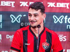 Vitória perde lateral para os próximos jogos Claudinho