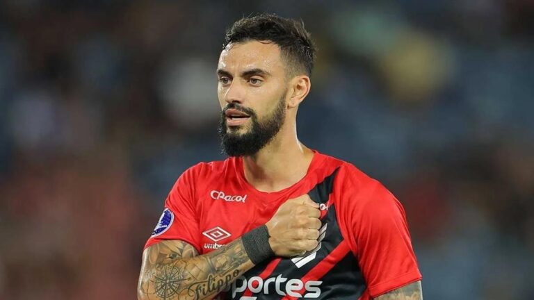 Mastriani Athletico PR Easy Resize.com 