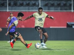 Seis jogadores já deixaram o Vitória nos últimos dias Matheuzinho e Carlos Eduardo