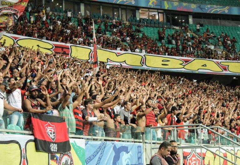 Torcida do Vitoria na Fonte Nova