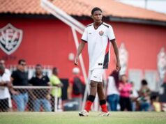 Meia da base assina contrato com multa de 50 mi de euros hiaguinho