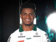 Encaminhado no Vitória, lateral é punido pelo TJD/PR Montagens GERAIS 6 1