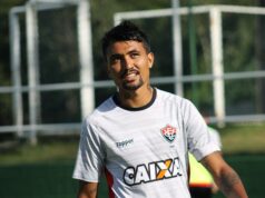 Kieza relembra passagem na dupla Ba-Vi: “Fui muito feliz nos dois” Kieza