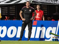 Carpini revela porque não usou Claudinho no jogo da Sul-Americana Carpini e Claudinho