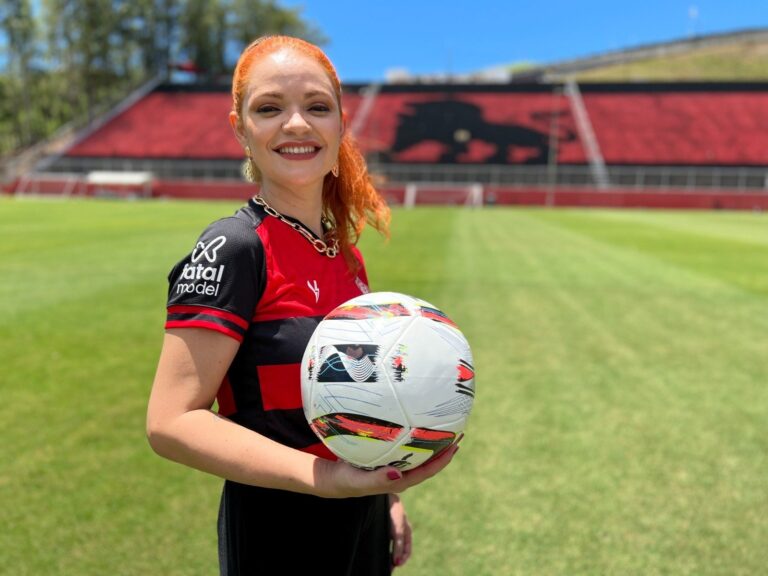 Nina SAG Fatal Model Barradao