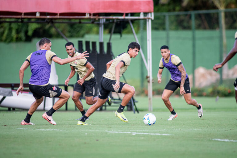 Victor Ferreira 6704