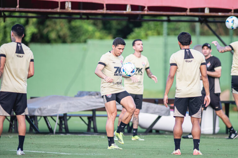 Victor Ferreira 6733