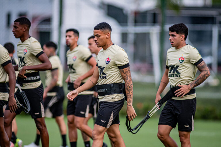 Victor Ferreira 6818