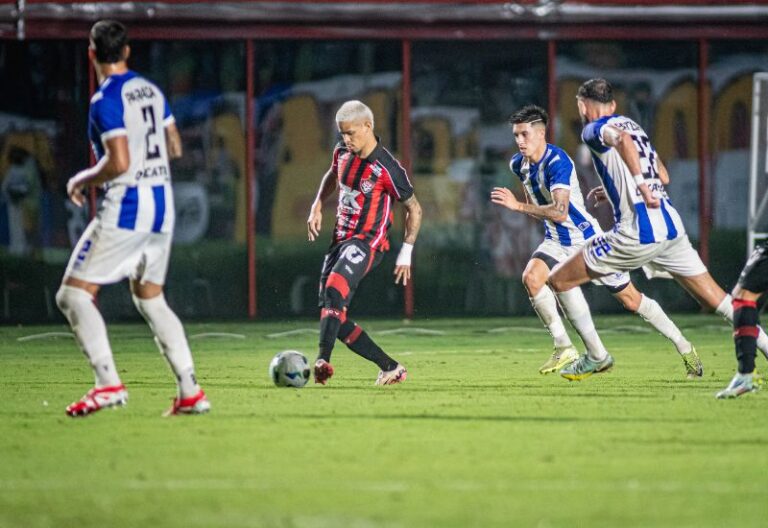 Vitoria 0x1 Cerro Largo