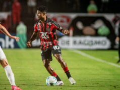 STJD marca julgamento de Carlos Eduardo após lesão grave de Jamerson, do Vitória jamerson