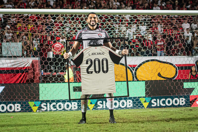 Lucas Arcanjo 200 jogos pelo Vitória