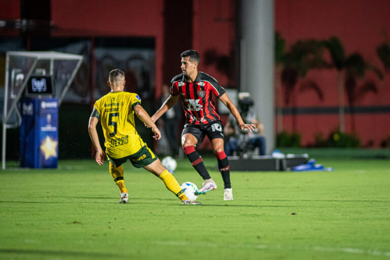 Defensa y Justicia x Vitória