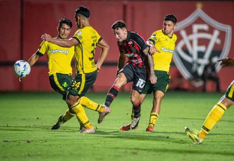 Vitória x Defensa y Justicia
