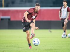 Zé Marcos cumpre suspensão e desfalca o Vitória contra a Juazeirense Zé Marcos