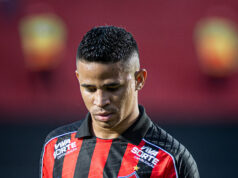 Atacante do Vitória recebe sondagens de outros clubes para 2026 Erick