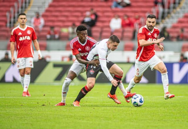 Renato Kayzer (Internacional x Vitória) Renato Kayzer (Internacional x Vitória)