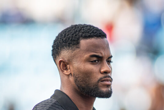 Vitória define saída de Paulo Roberto por empréstimo Paulo Roberto