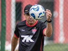 Ex-Vitória é anunciado por time da Série B Fábio Carille