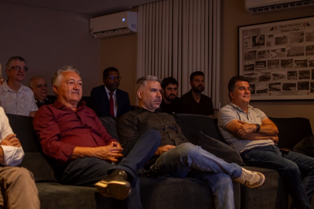 Vitória recebe projeto oficial da Arena Barradão com investimento de R$ 1,4 bilhão 1 GxxDVi1XEAADEbN