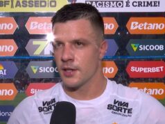 “A dificuldade do jogo foi o juiz”, reclama Renato Kayzer Renato Kayzer