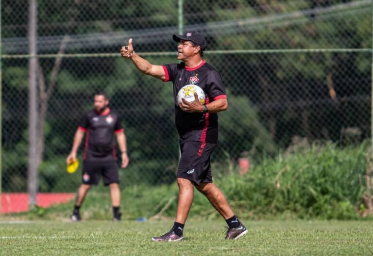 Rodrigo Chagas, treinador do Vitória sub-20