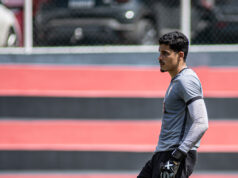 Goleiro do Vitória passa por cirurgia e não joga em 2025 Alexandre Fintelman