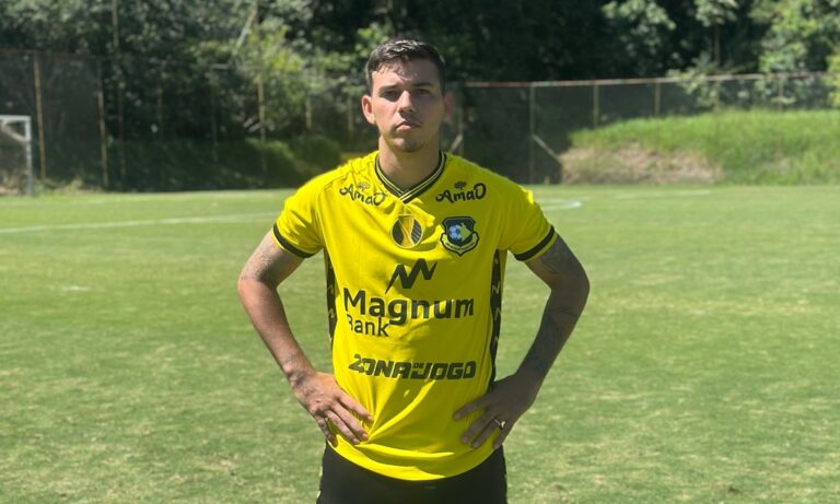 Meia do Vitória se destaca na Série C e entra na seleção do campeonato