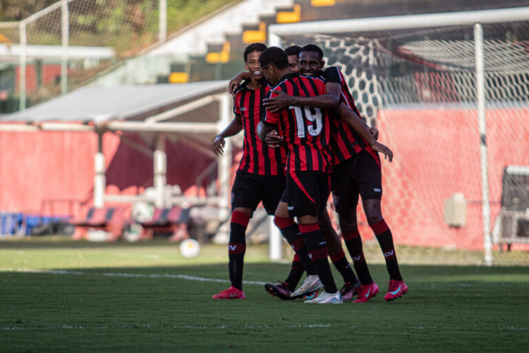 Vitória se classifica para a segunda fase da Copa Atlântico