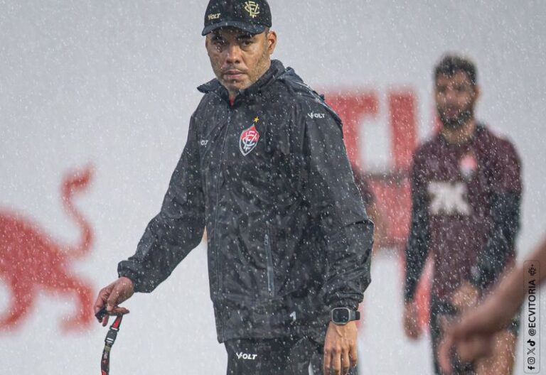 Jair Ventura relaciona 23 jogadores para estreia do Vitória no Brasileirão