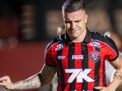 Vitória eleva aproveitamento no mês de outubro