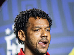 Romarinho explica saída do Vitória após punição