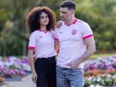 Vitória lança camisa e campanha no Outubro Rosa