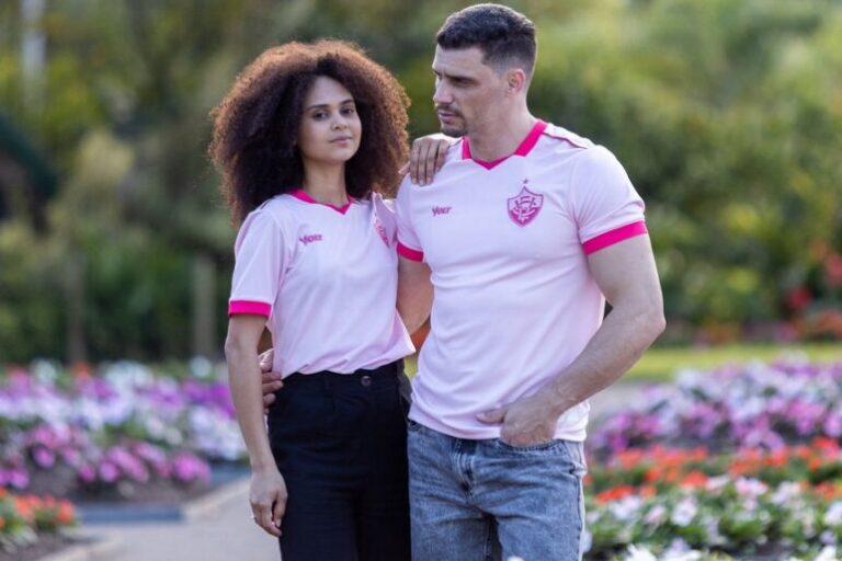 Vitória lança camisa e campanha no Outubro Rosa